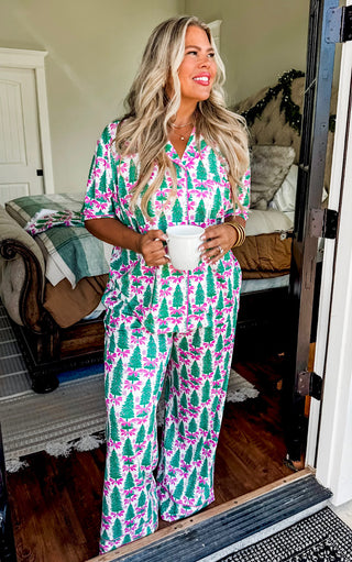 Blushing Pines Christmas Pajamas Lounge Set, XS-3X