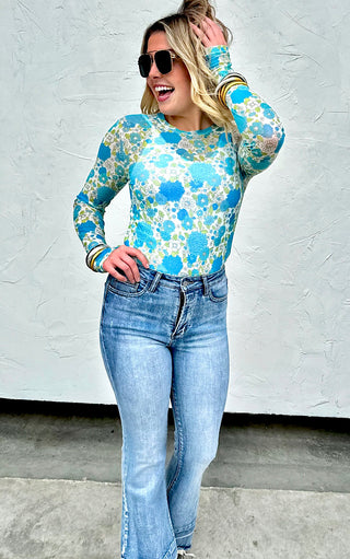 Show Off Blue Retro Floral Mesh Knit Top, SM-2X