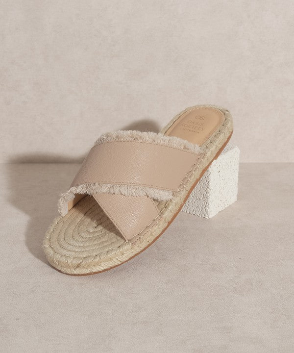 OASIS SOCIETY Molly   Crisscross Espadrille