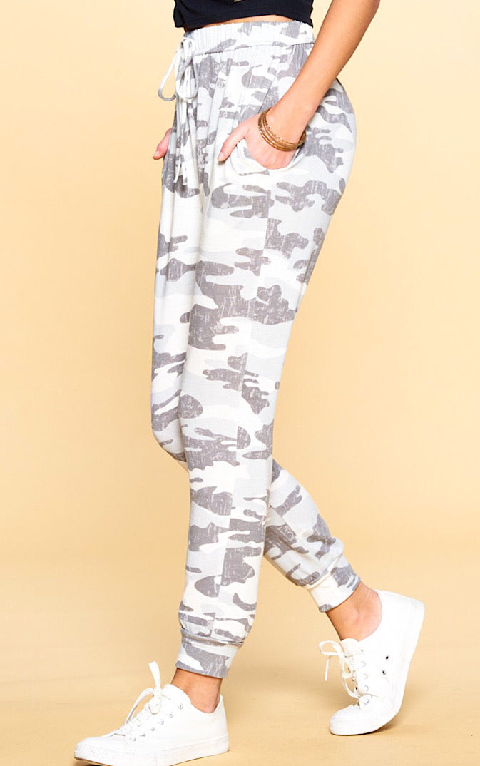Reason To Relax Camo Joggers, SM & MED, Use code LOUNGESET for $10 off set!